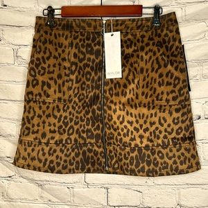 Wyldr Leopard Animal Print Zipper Skirt Size Large Brand New W/Tags